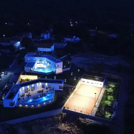 Fire A Luxury In Imotski, Wellness Oasis Zmijavci